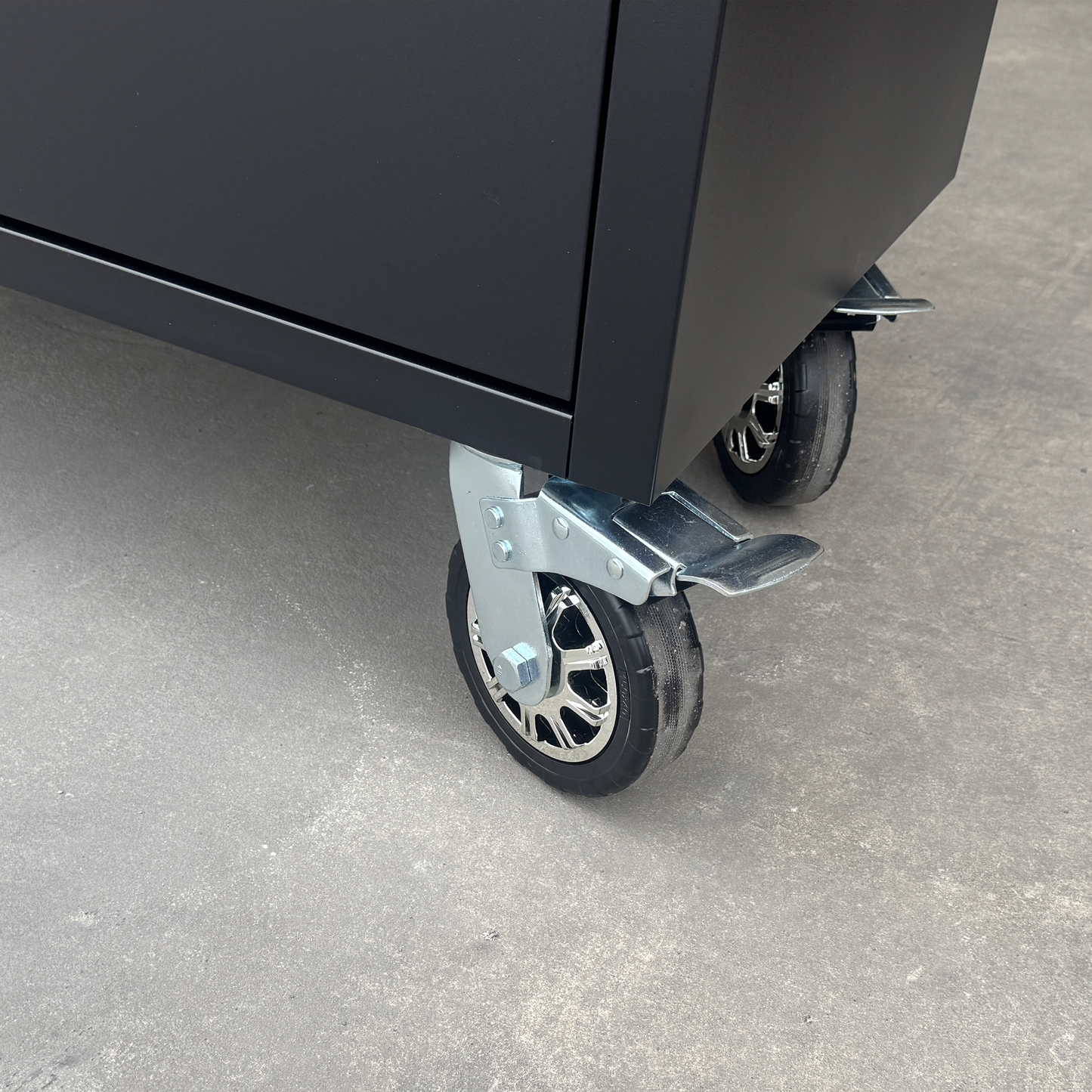 Crytec | 72" Tool Cabinet | Wooden Top | Black | Stainless Steel | 15 Drawers |