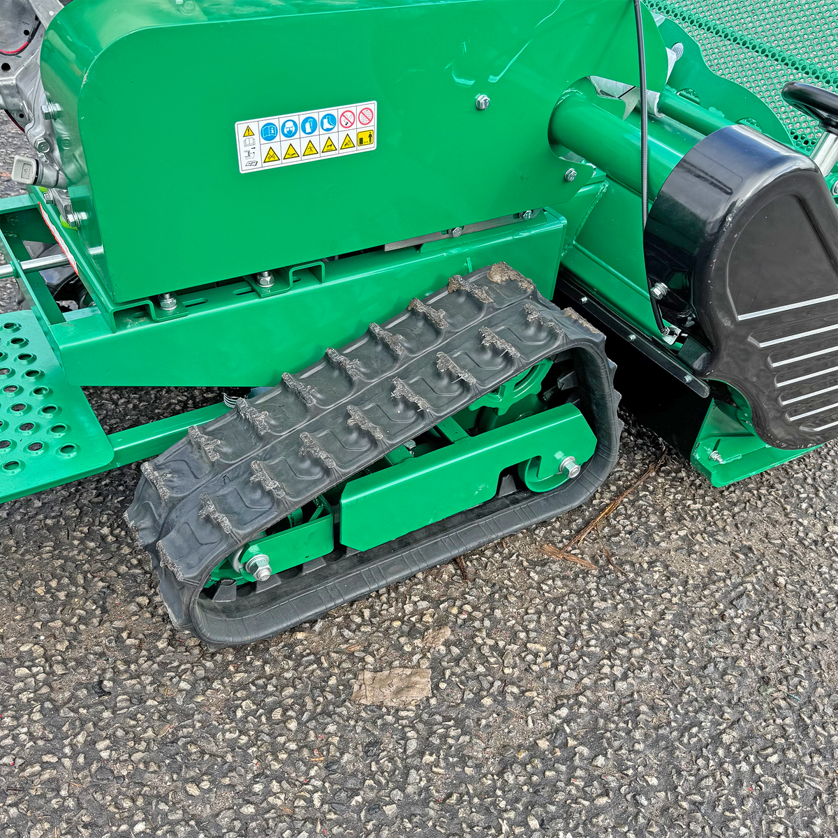 Courier Damaged Meadow Master 12hp Compact Pedestrian Tracked Walk Behind Flail Mower | Honda GX390