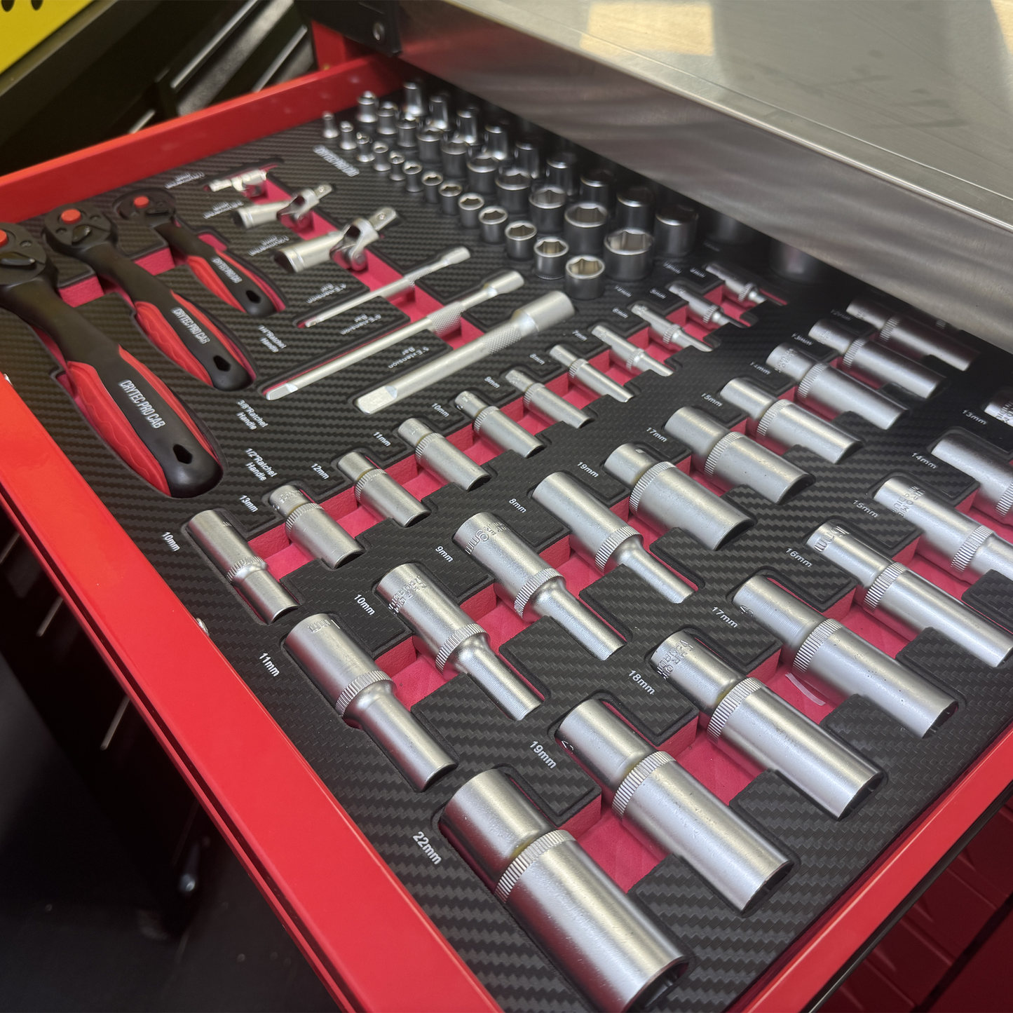 Crytec Roll Tool Pro Cab With Tools 7 Drawers Roller Cabinet with 250 piece tools INCLUDED