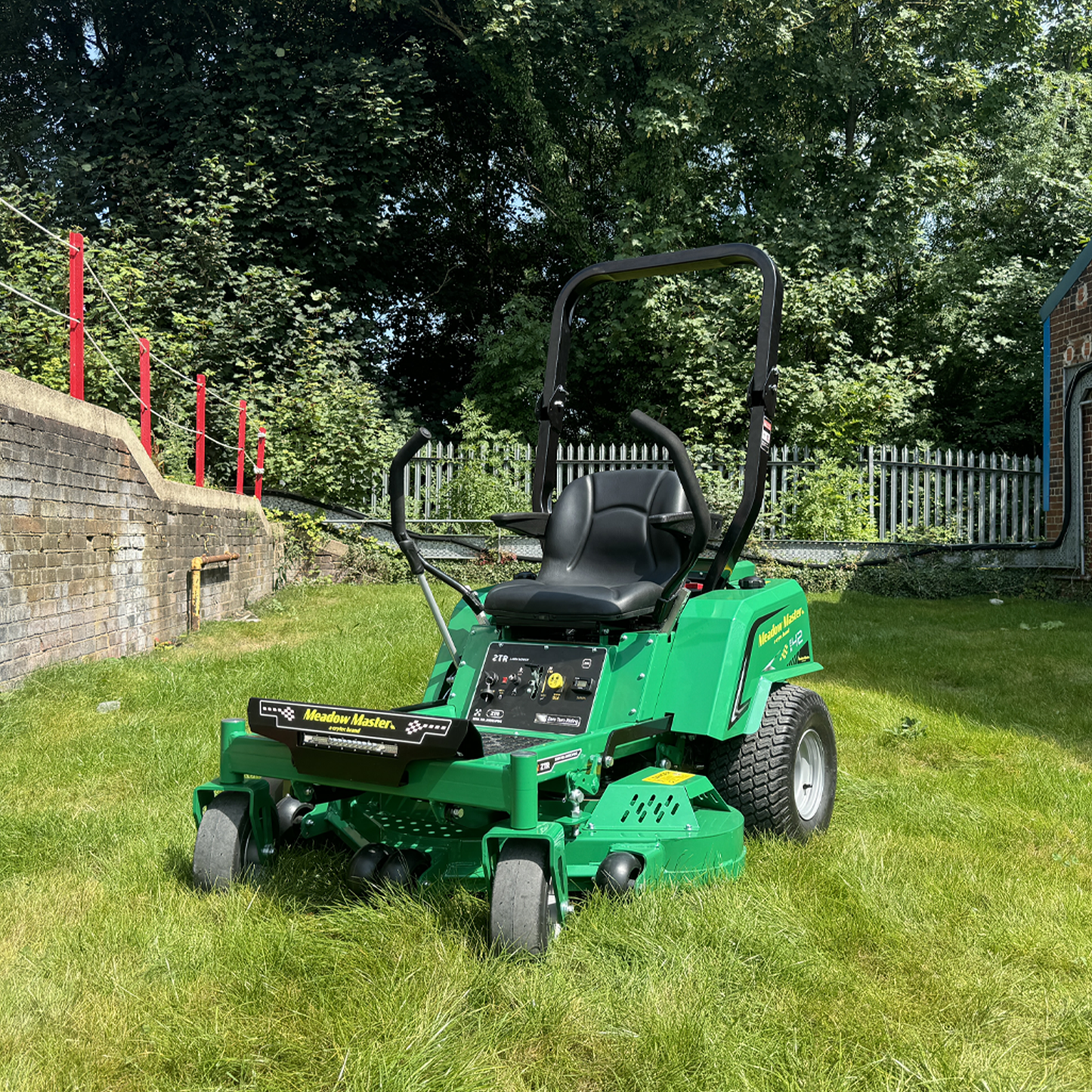 Meadow Master Zero Turn Ride On Lawn Mower Honda GX630 Engine