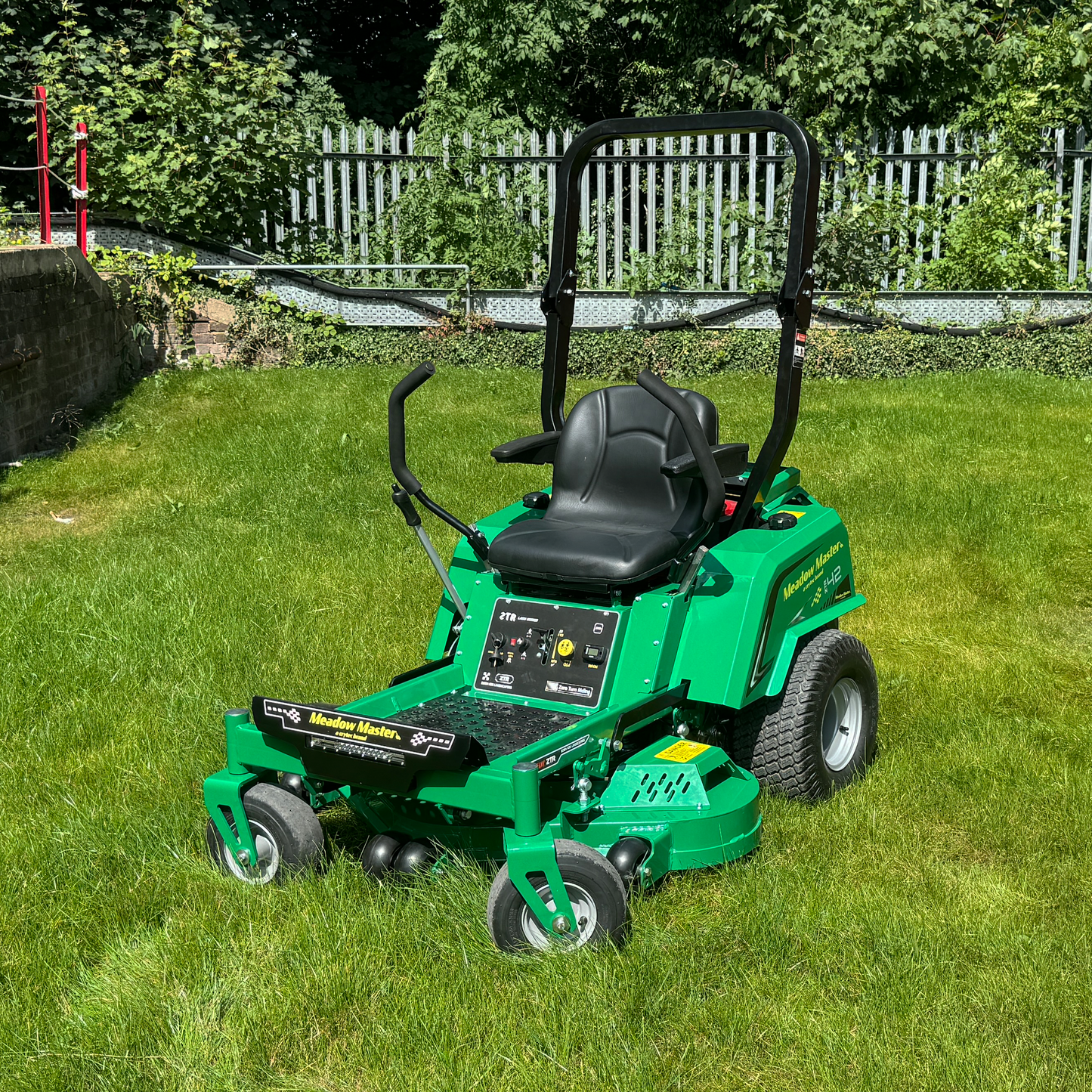 Meadow Master Zero Turn Ride On Lawn Mower Honda GX630 Engine