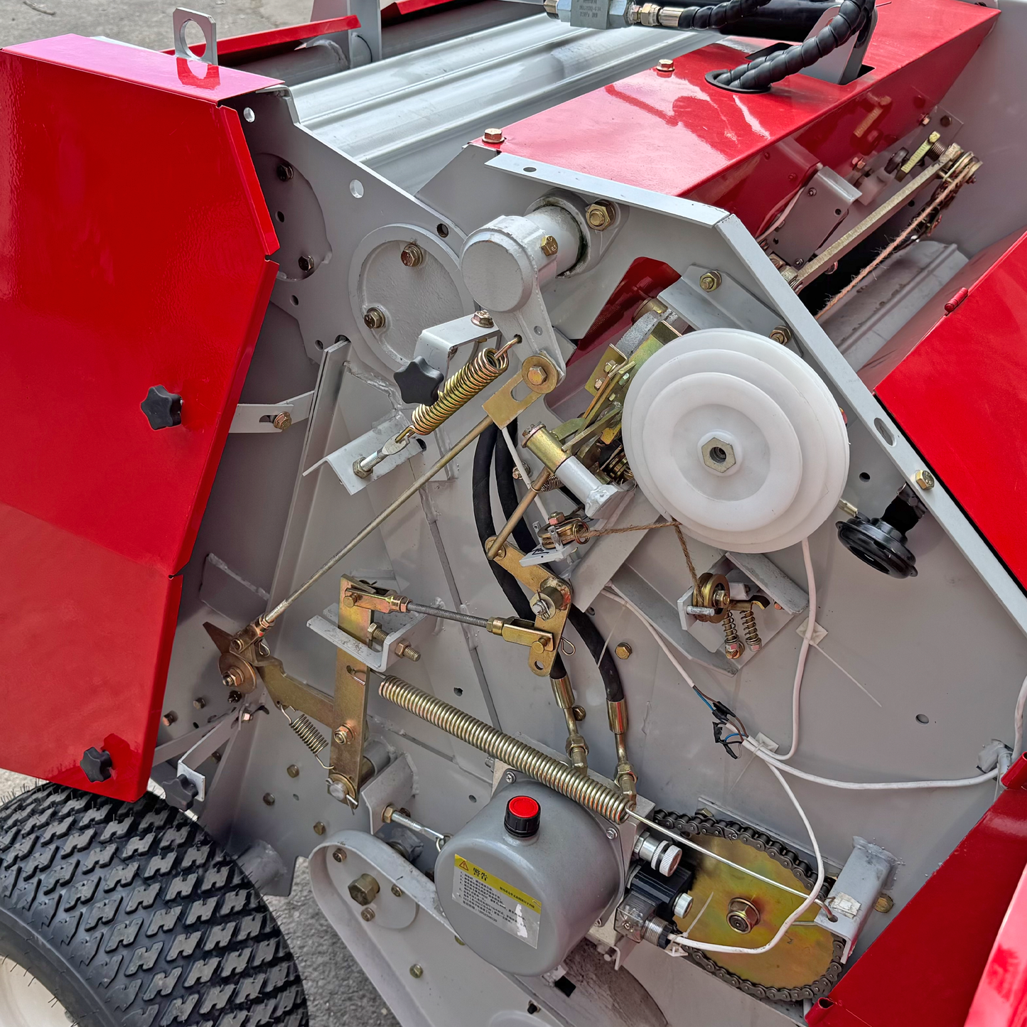 Crytec 870 Compact Round Mini Hay Baler For Tractor Small Holding Farm