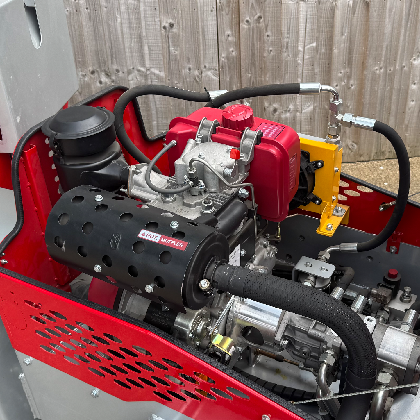 Crytec l CRR1500 l Ride On Diesel 1.5 Tonne Twin Roller l Engine l 11HP l 1.5 Tonne Hydraulic Tandem