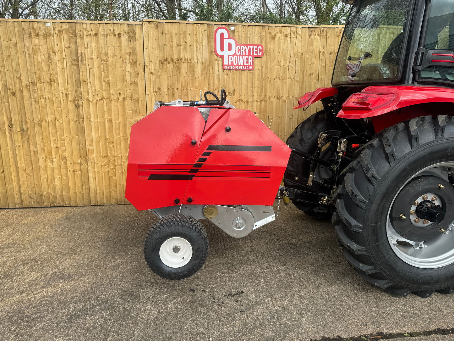 Crytec 870 Compact Round Mini Hay Baler