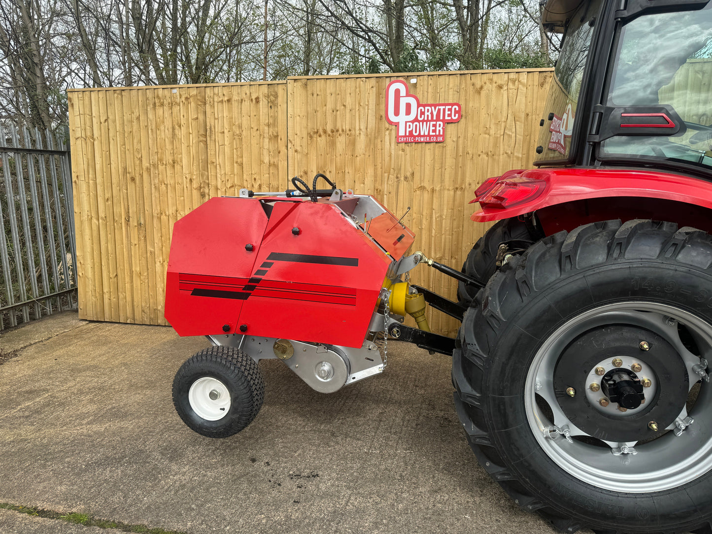 Crytec 870 Compact Round Mini Hay Baler