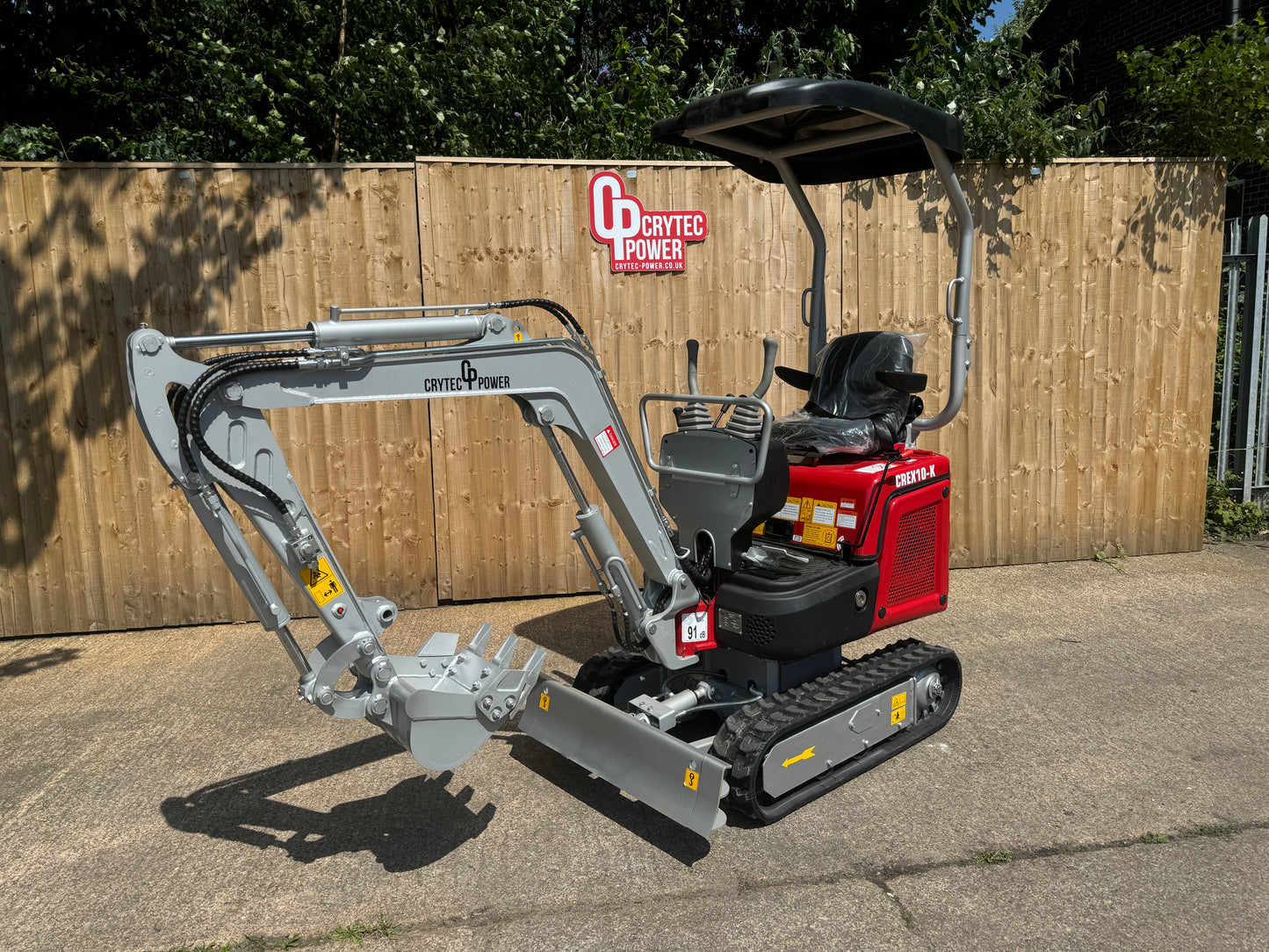 Crytec 1 Tonne Mini Excavator | Koop Diesel Engine | 10HP 7.6KW Power | 1550mm Depth l Digger