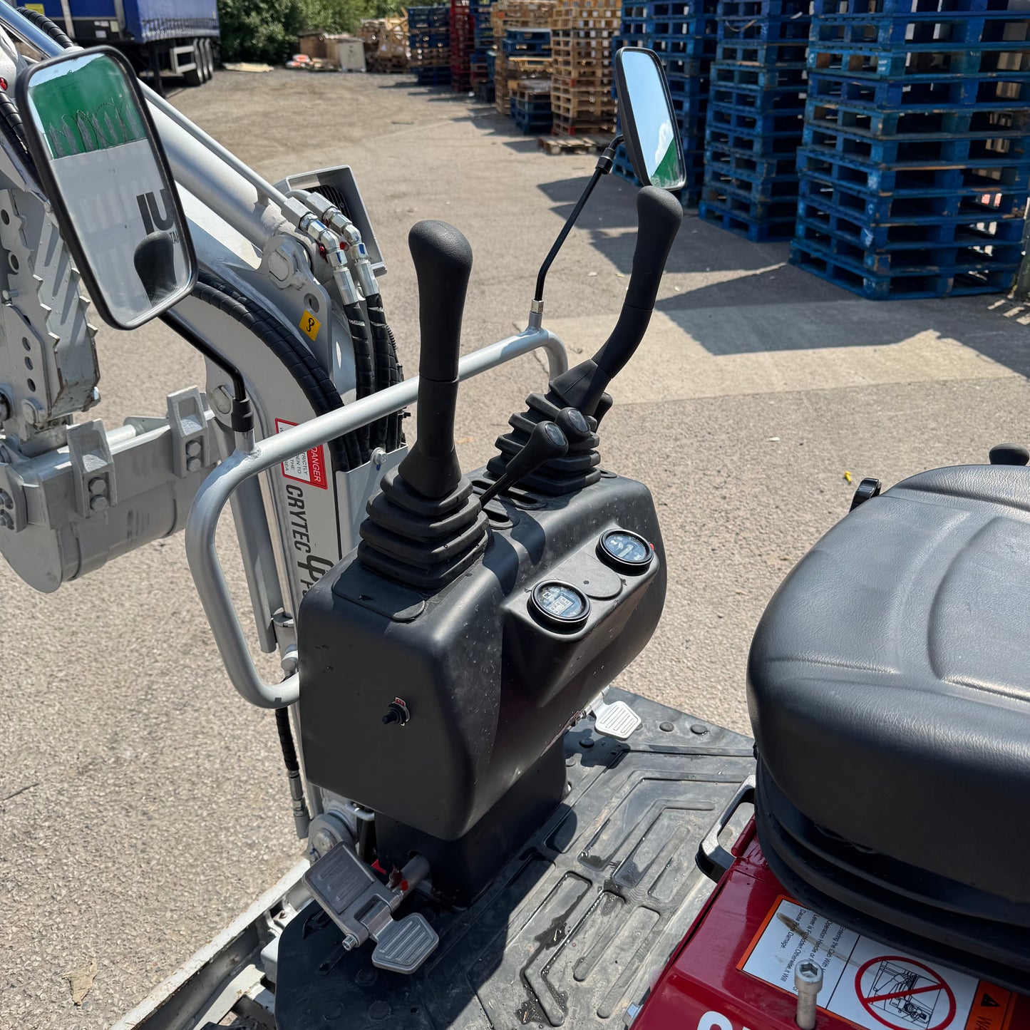 EX DEMO CREX6-M Micro Excavator, 10 Clocked Hours