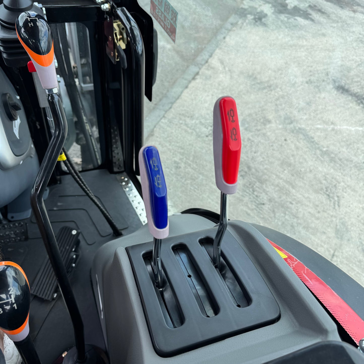 Crytec Power 704 Tractor – 70HP 4WD with Cabin, AC + Front Loader + Forks