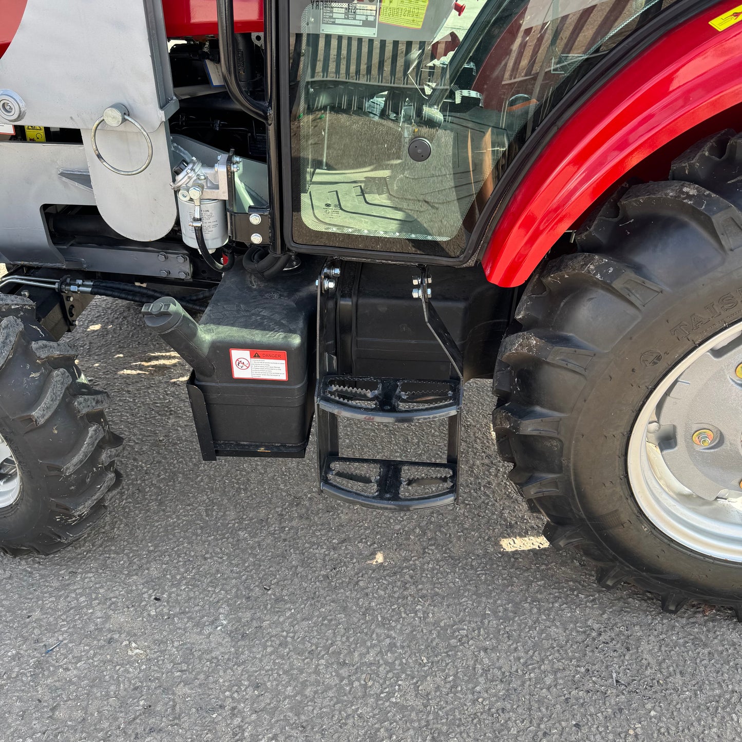 Crytec Power 254 Tractor – 25HP 4WD with Cabin + Front Loader + Forks