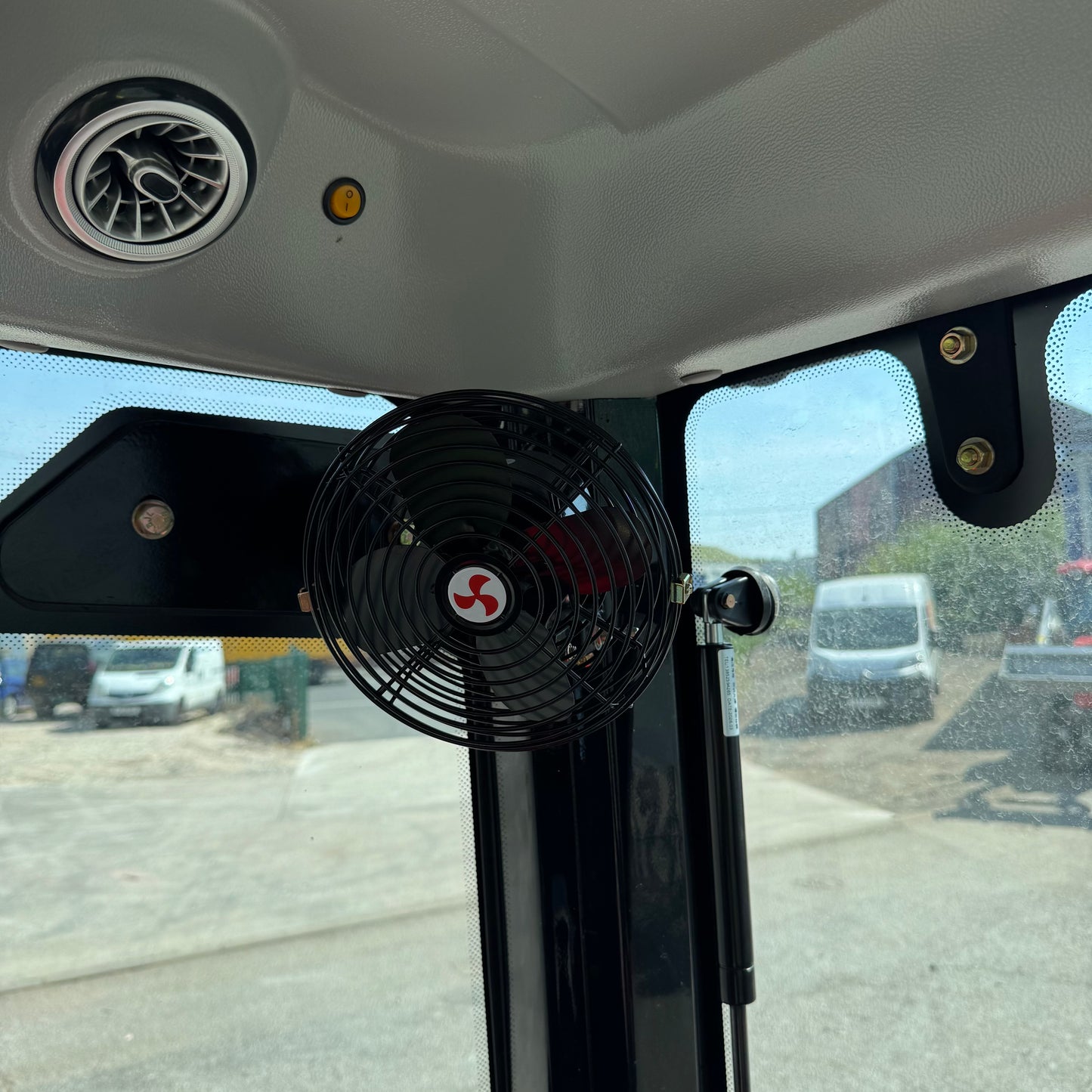 Crytec Power 504 Tractor – 50HP 4WD with Cabin
