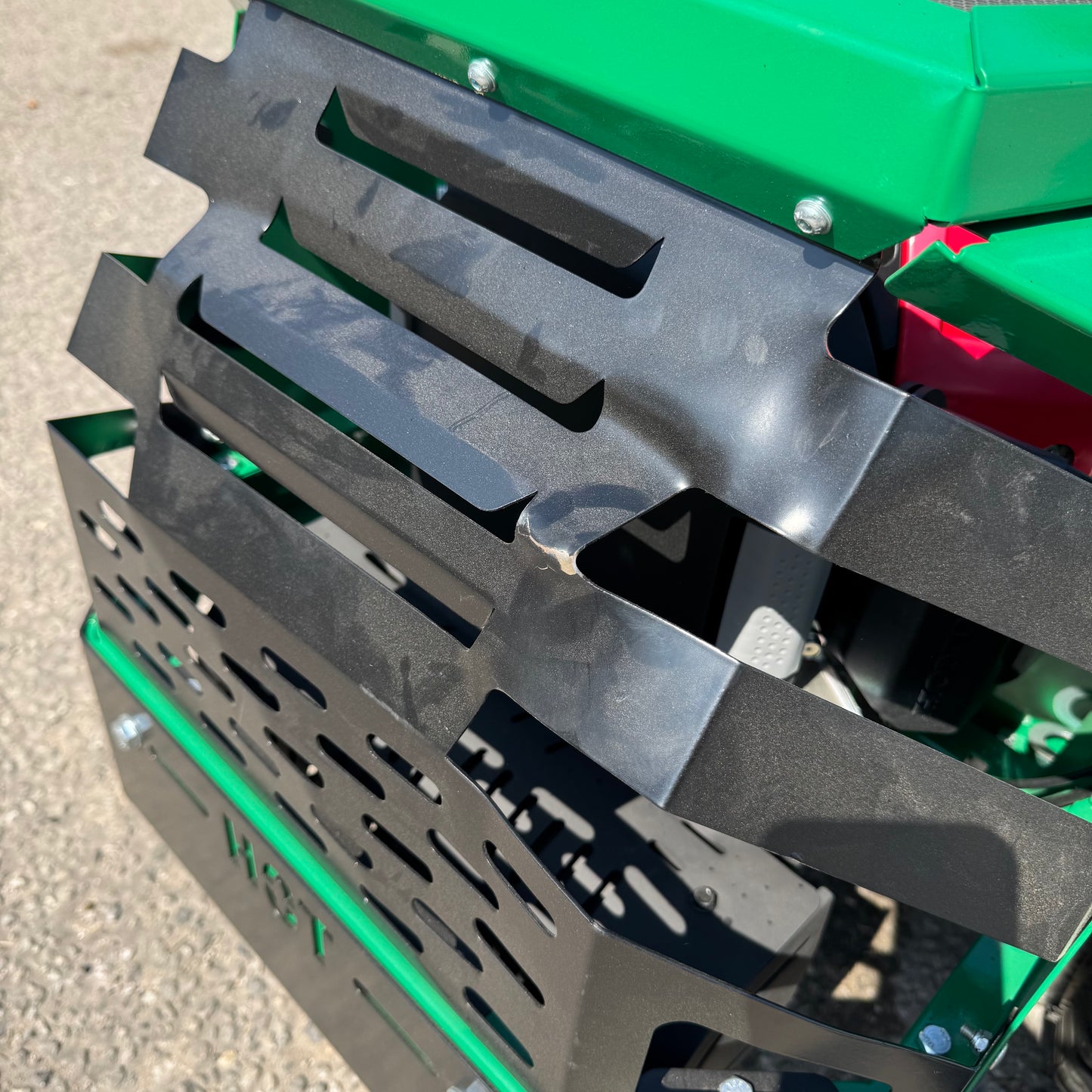 Courier Damaged Meadow Master 42" Zero Turn Ride On Lawn Mower Honda GX630
