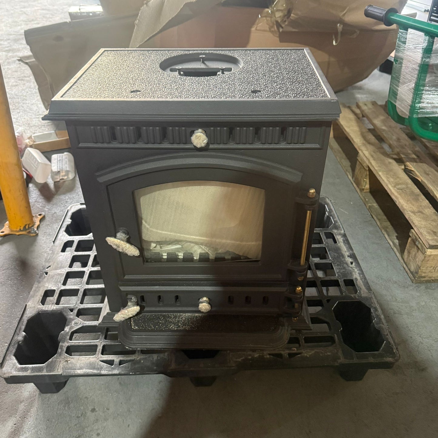 Courier damaged JA010 7KW Multi Fuel Stove