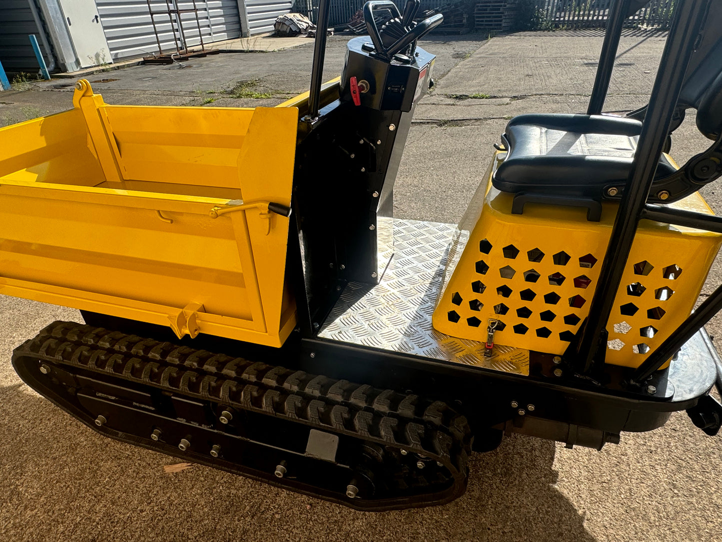 Crytec | 1300KG | Hydraulic Tracked Dumper | 23hp | Petrol | CRD130H-V