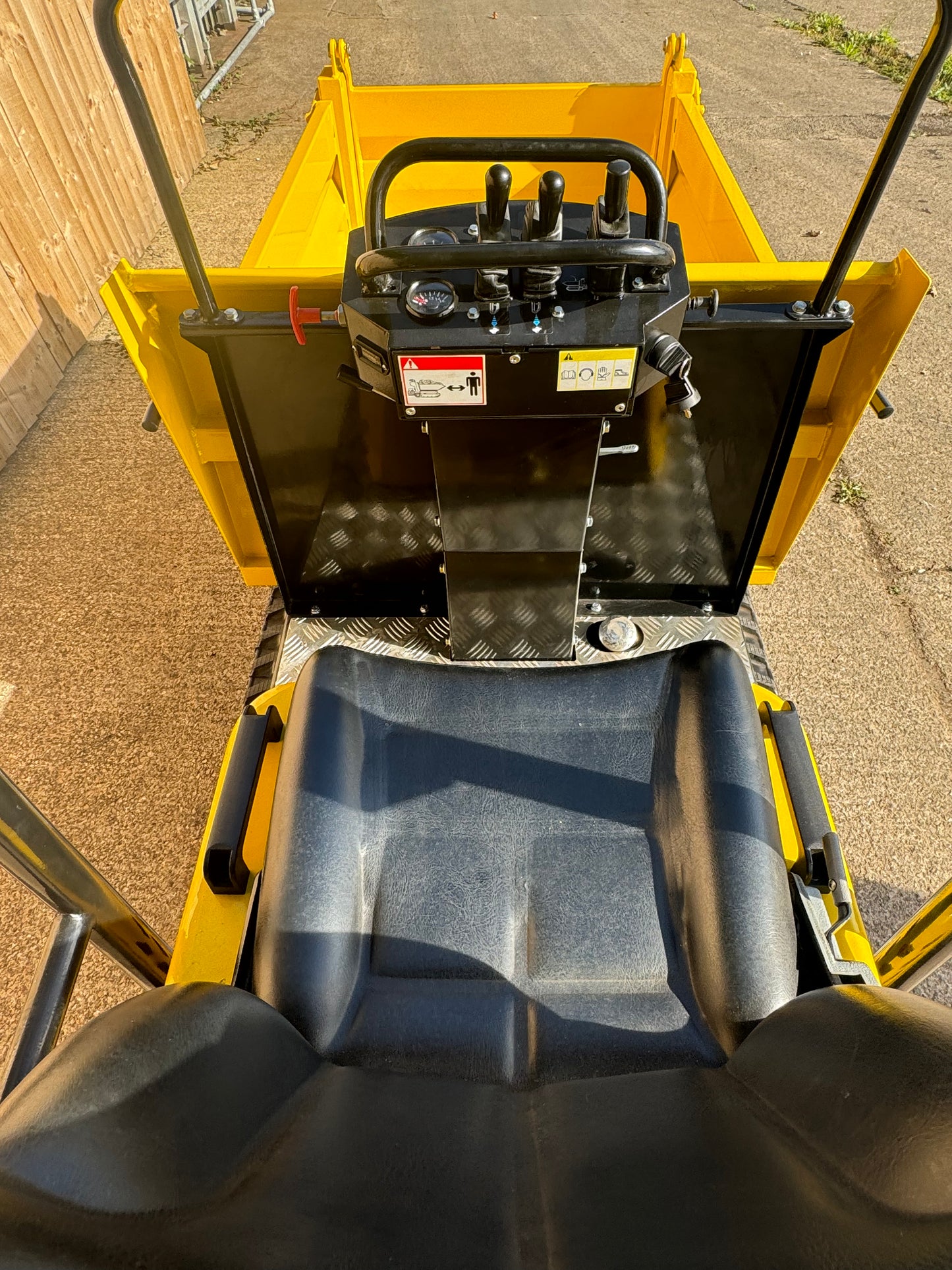 Crytec | 1300KG | Hydraulic Tracked Dumper | 23hp | Petrol | CRD130H-V