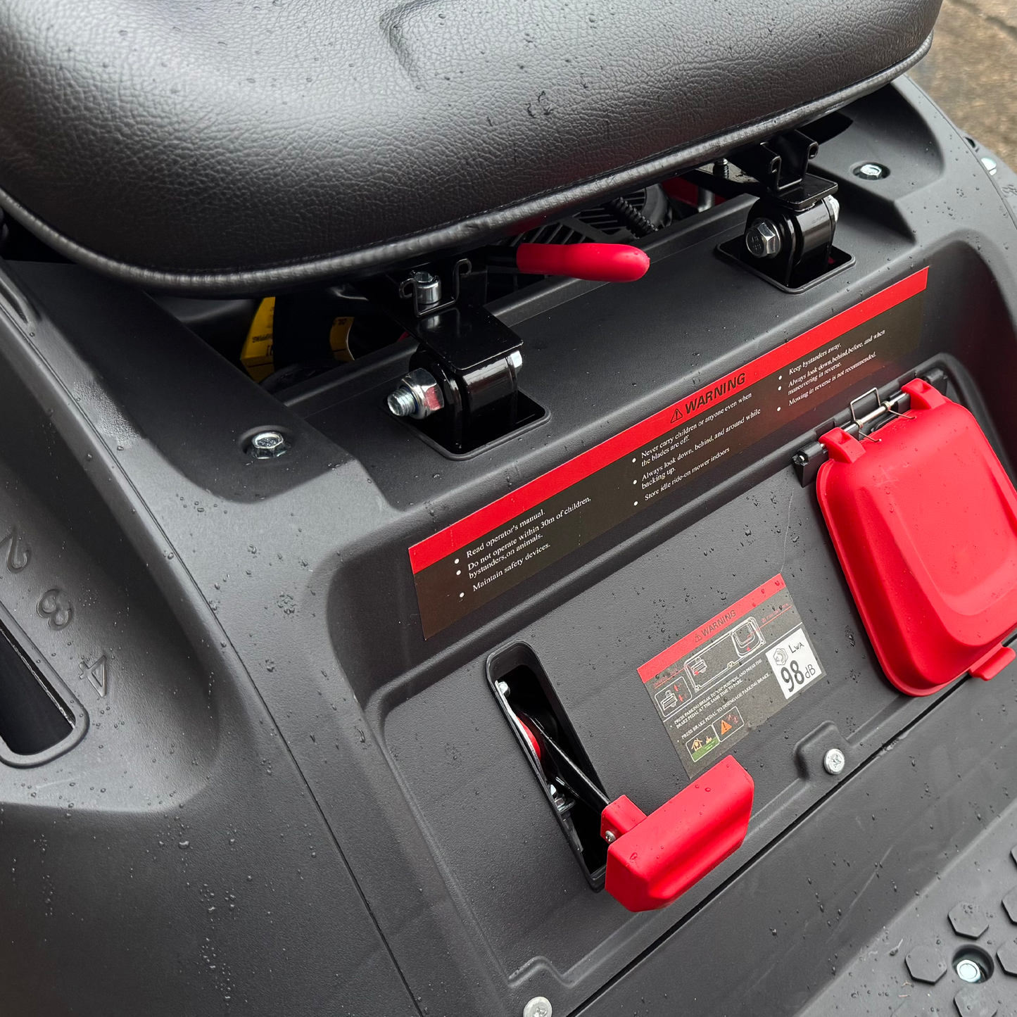 Crytec 26 inch Ride On Petrol Lawn Mower 224cc Mulcher