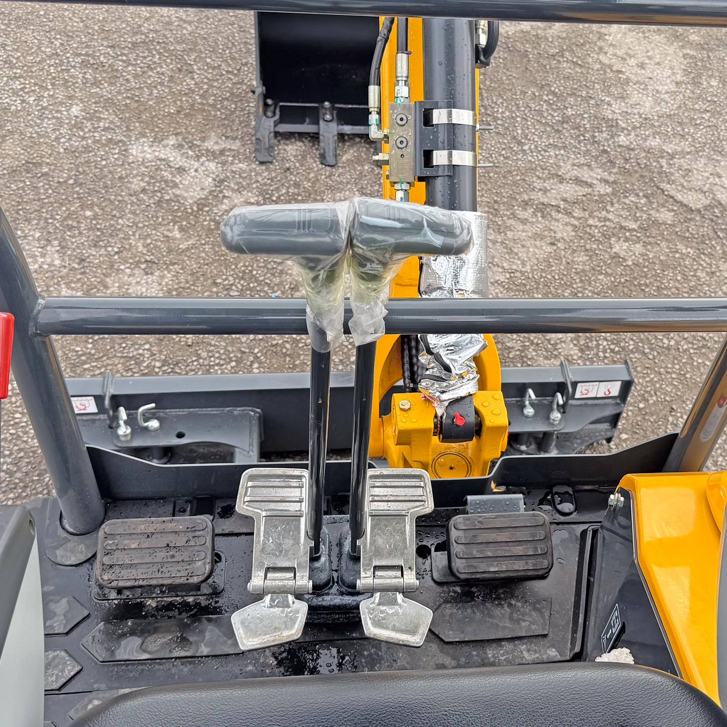 Shantui SE17SR Mini Excavator | Kubota Engine Euro Stage 5 | 1800kg | 3 Cylinder