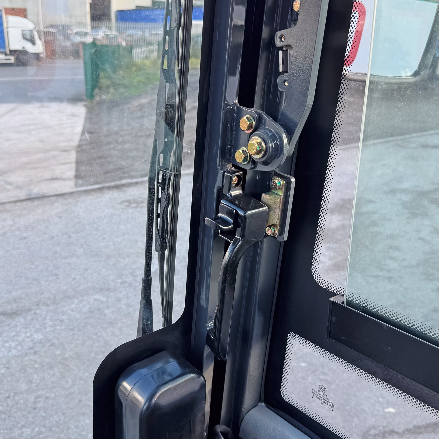 Shantui SE18SR Mini Excavator | Kubota Engine Euro Stage 5 | 1850kg | 3 Cylinder