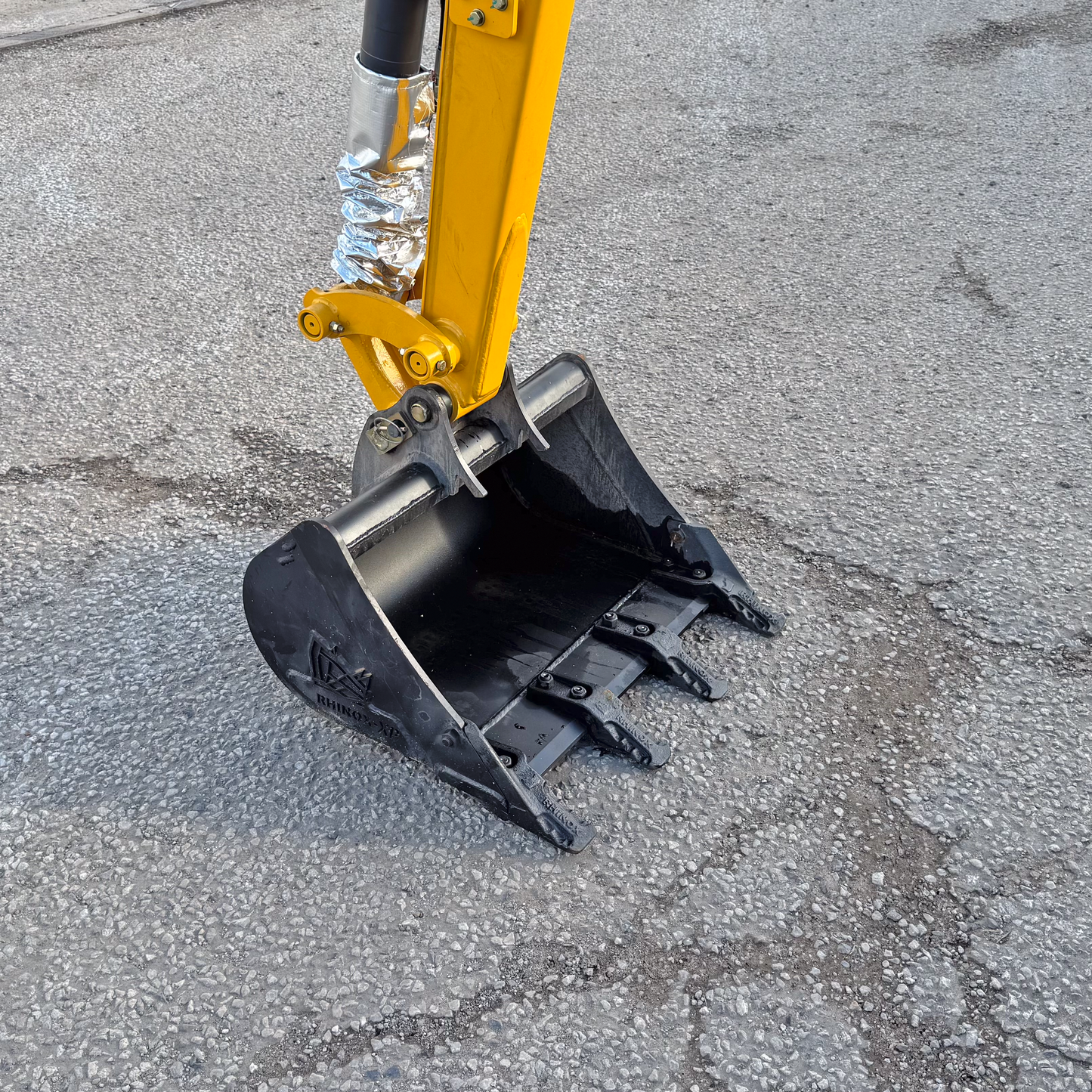 Shantui SE18SR Mini Excavator | Kubota Engine Euro Stage 5 | 1850kg | 3 Cylinder