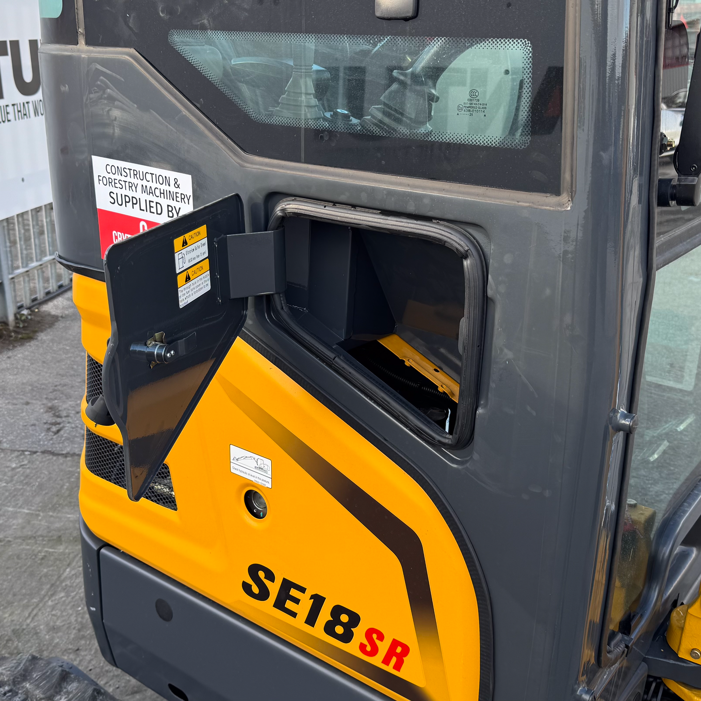 Shantui SE18SR Mini Excavator | Kubota Engine Euro Stage 5 | 1850kg | 3 Cylinder