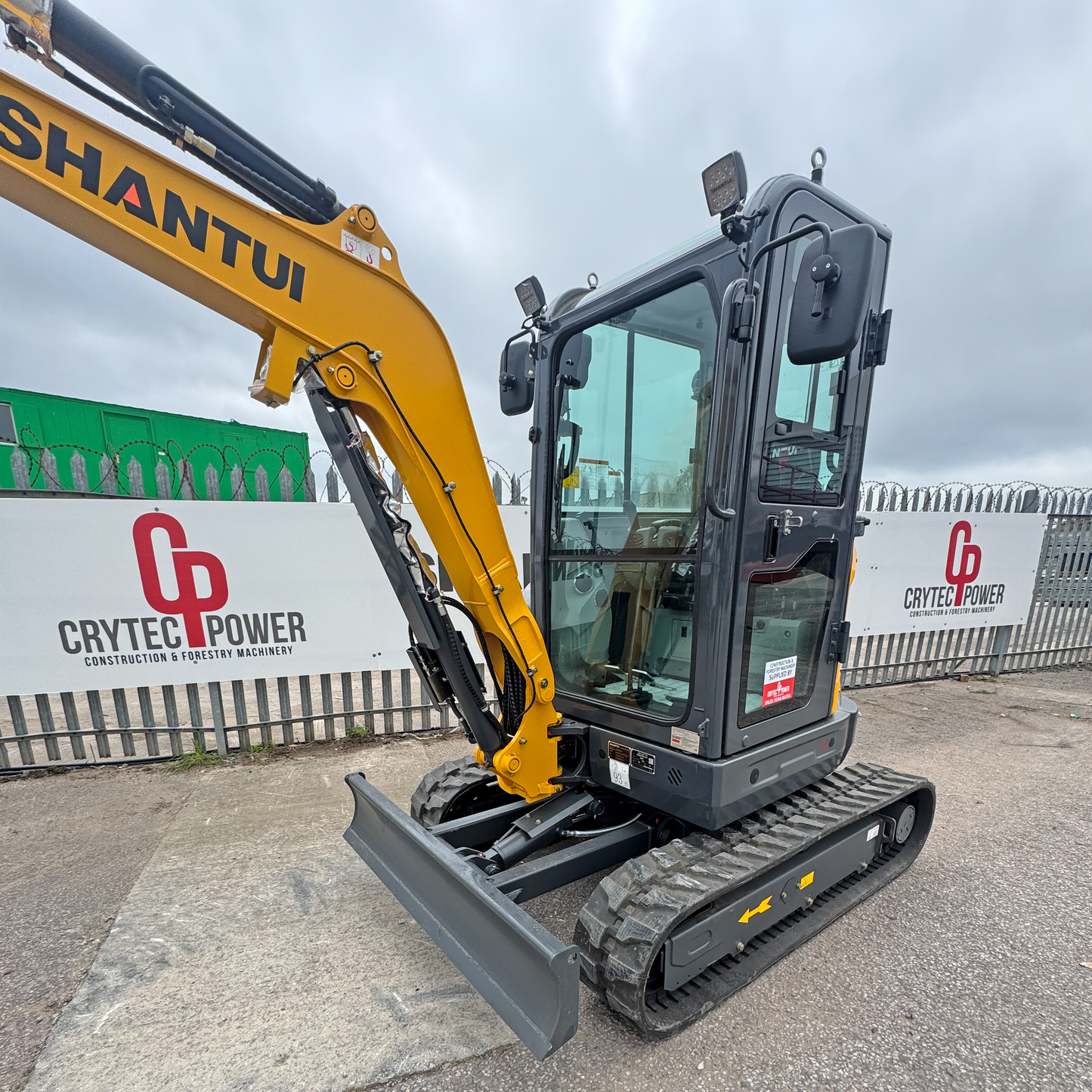 Shantui SE27SR Mini Excavator | Yanmar Engine Euro Stage 5 | 2750kg | 3 Cylinder