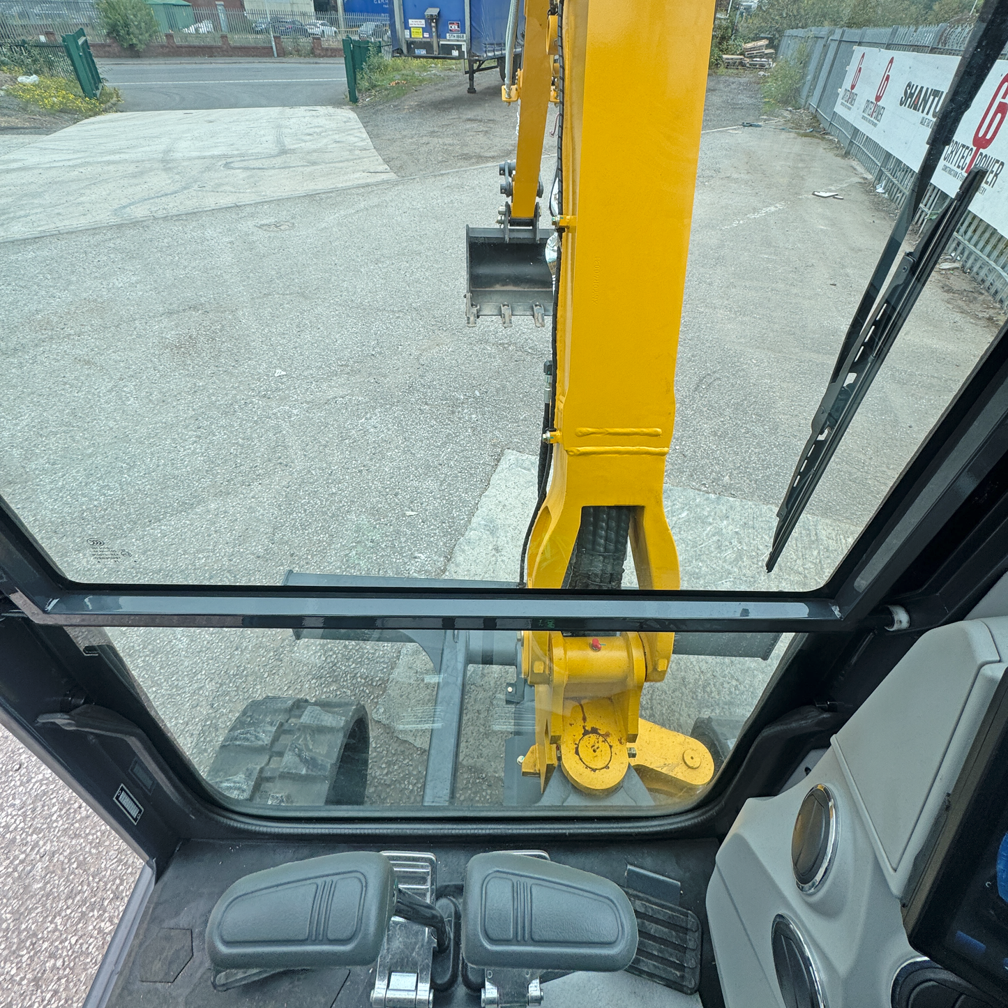 Shantui SE27SR Mini Excavator | Yanmar Engine Euro Stage 5 | 2750kg | 3 Cylinder