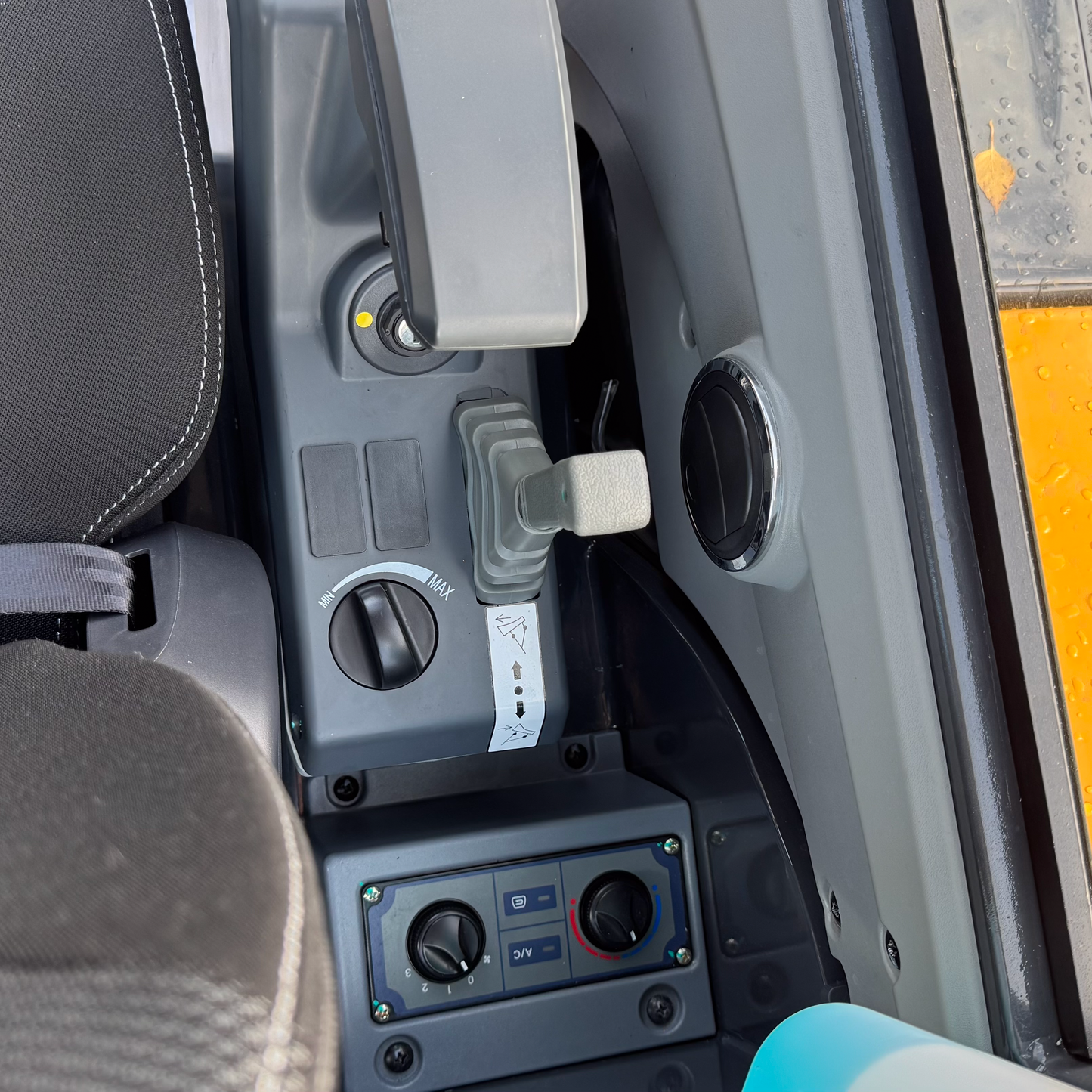 Shantui SE36SR Mini Excavator | Yanmar Engine Euro Stage 5 | 3800kg | 3 Cylinder