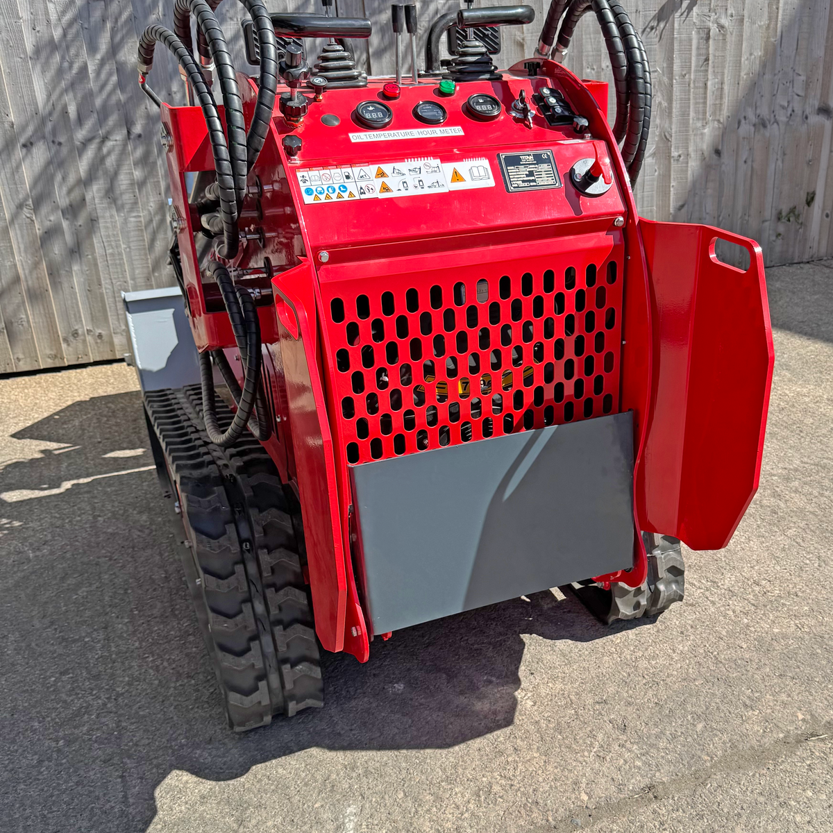 Crytec Tracked Mini Skid Steer Loader 23HP Petrol Rato Engine